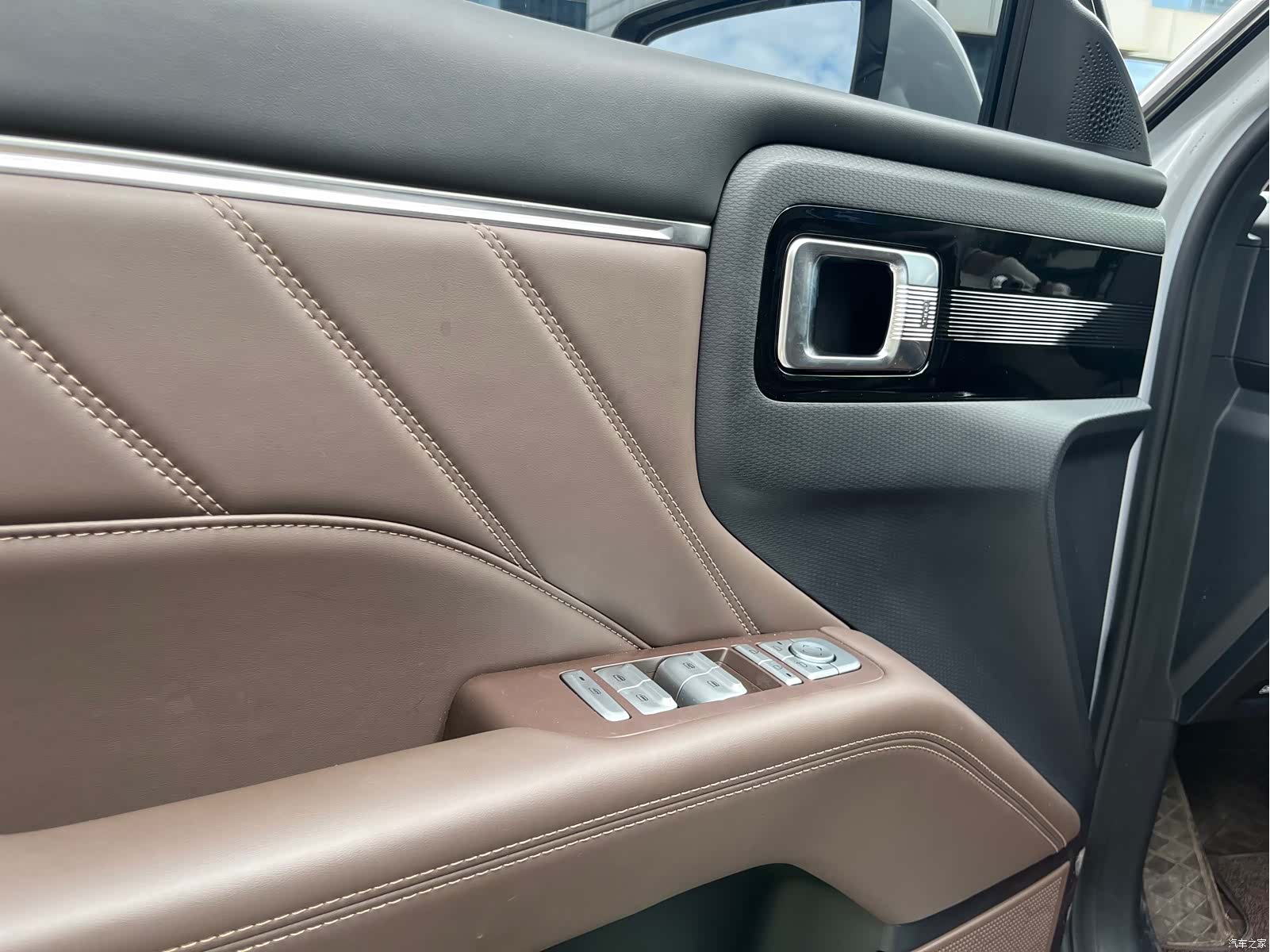 Wuling 560, 2025 15