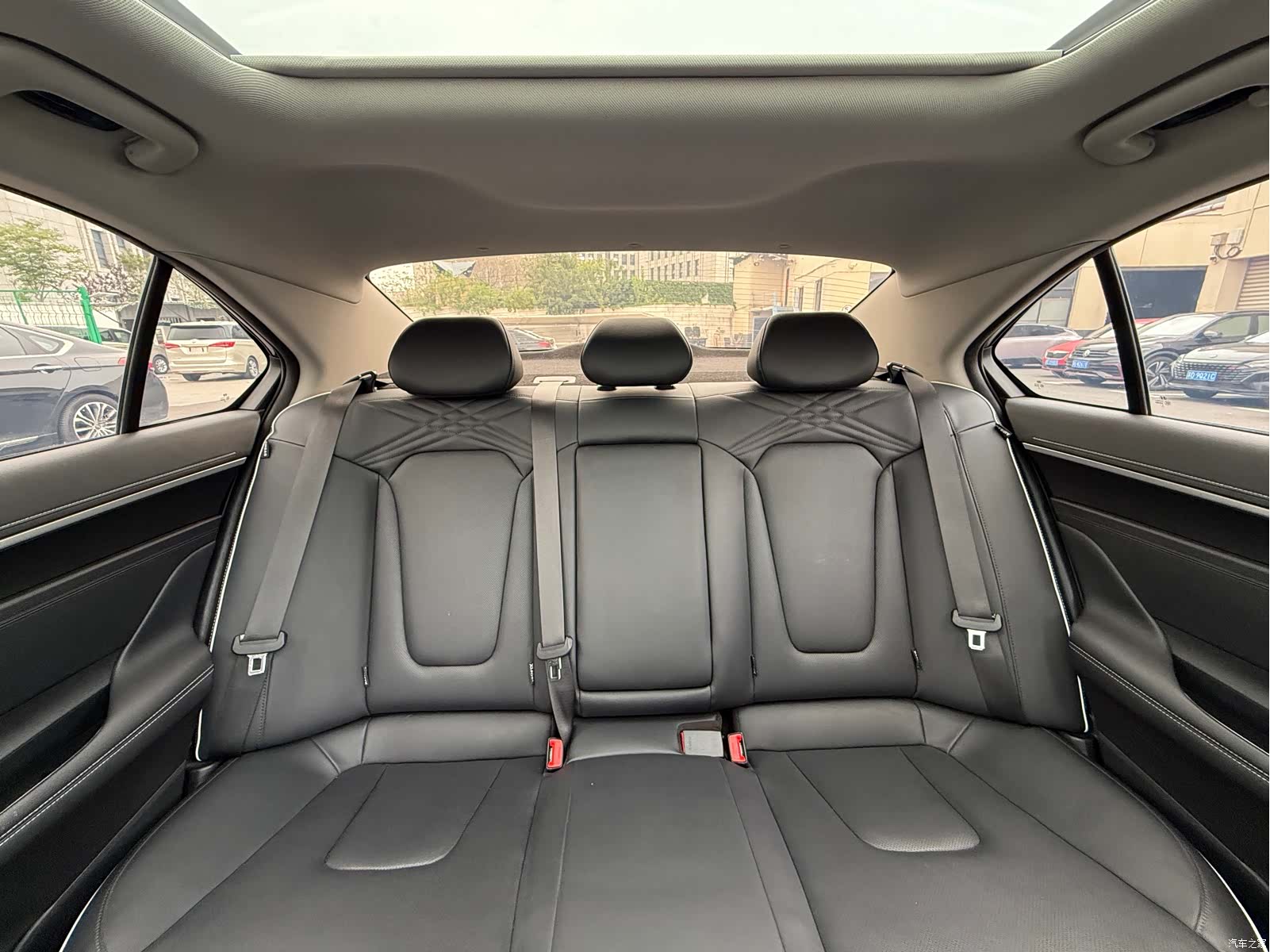 Hyundai 270TGDi, 2022 18