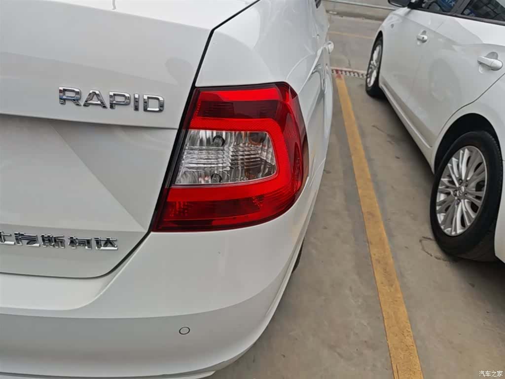 Skoda Rapid, 2017 8