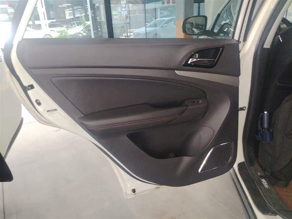 BYD S7
