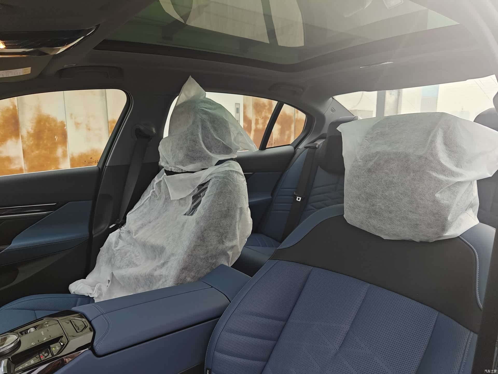 BMW i5, 2026 8