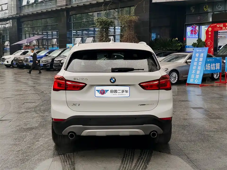 BMW X1
