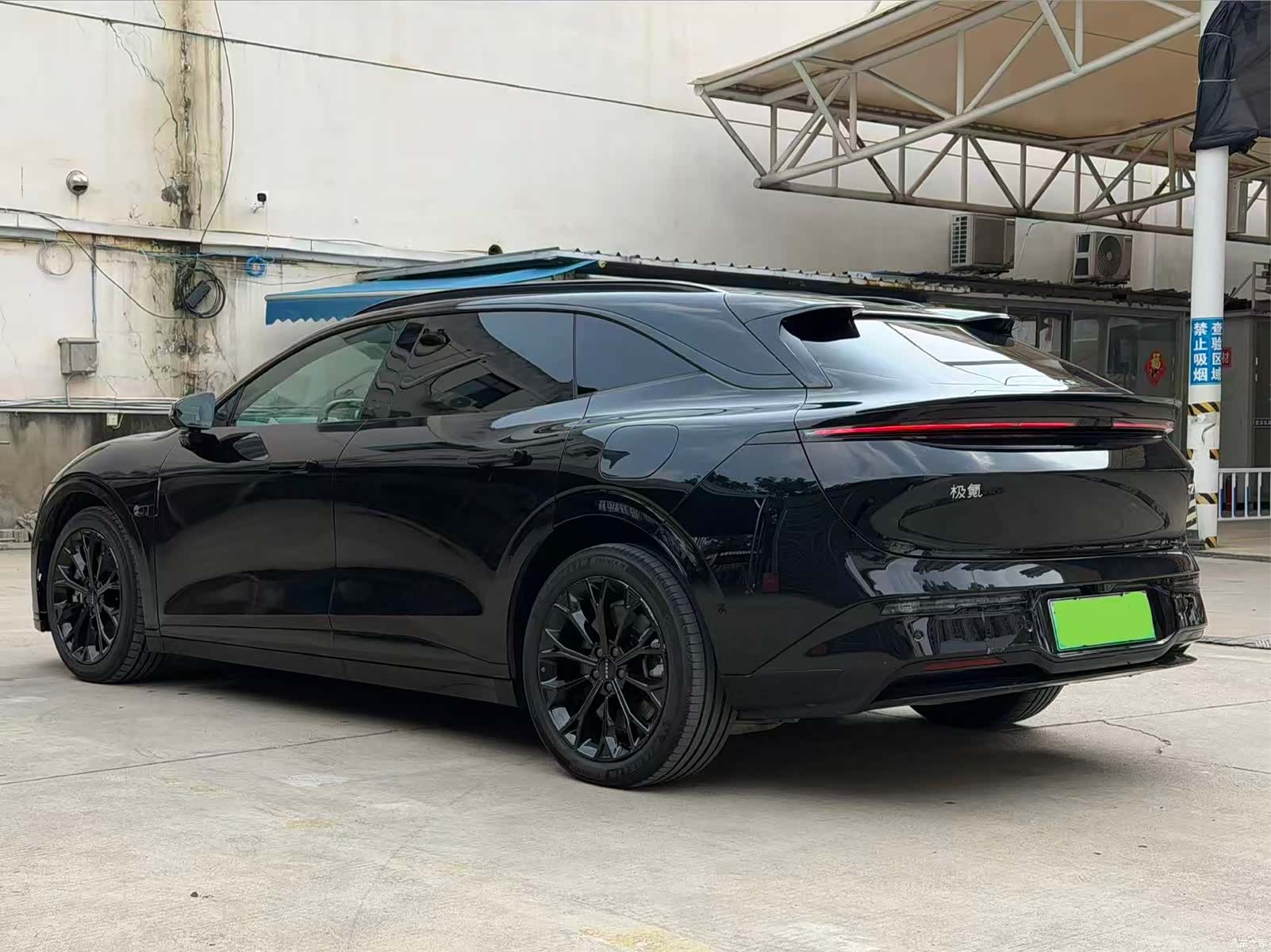 Zeekr 007, 2025 7