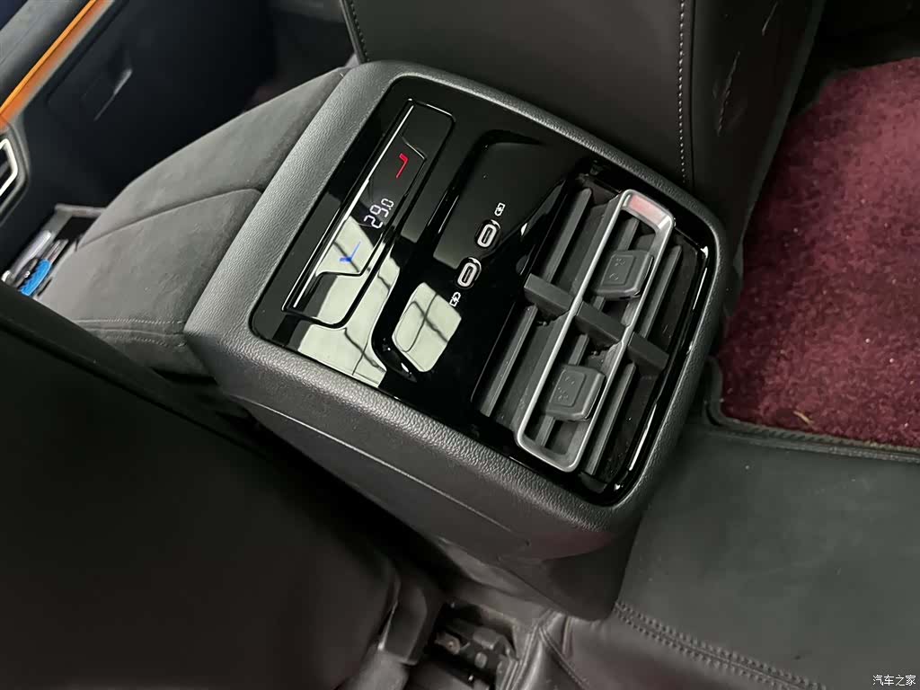 Volkswagen Tiguan L, 2024 14
