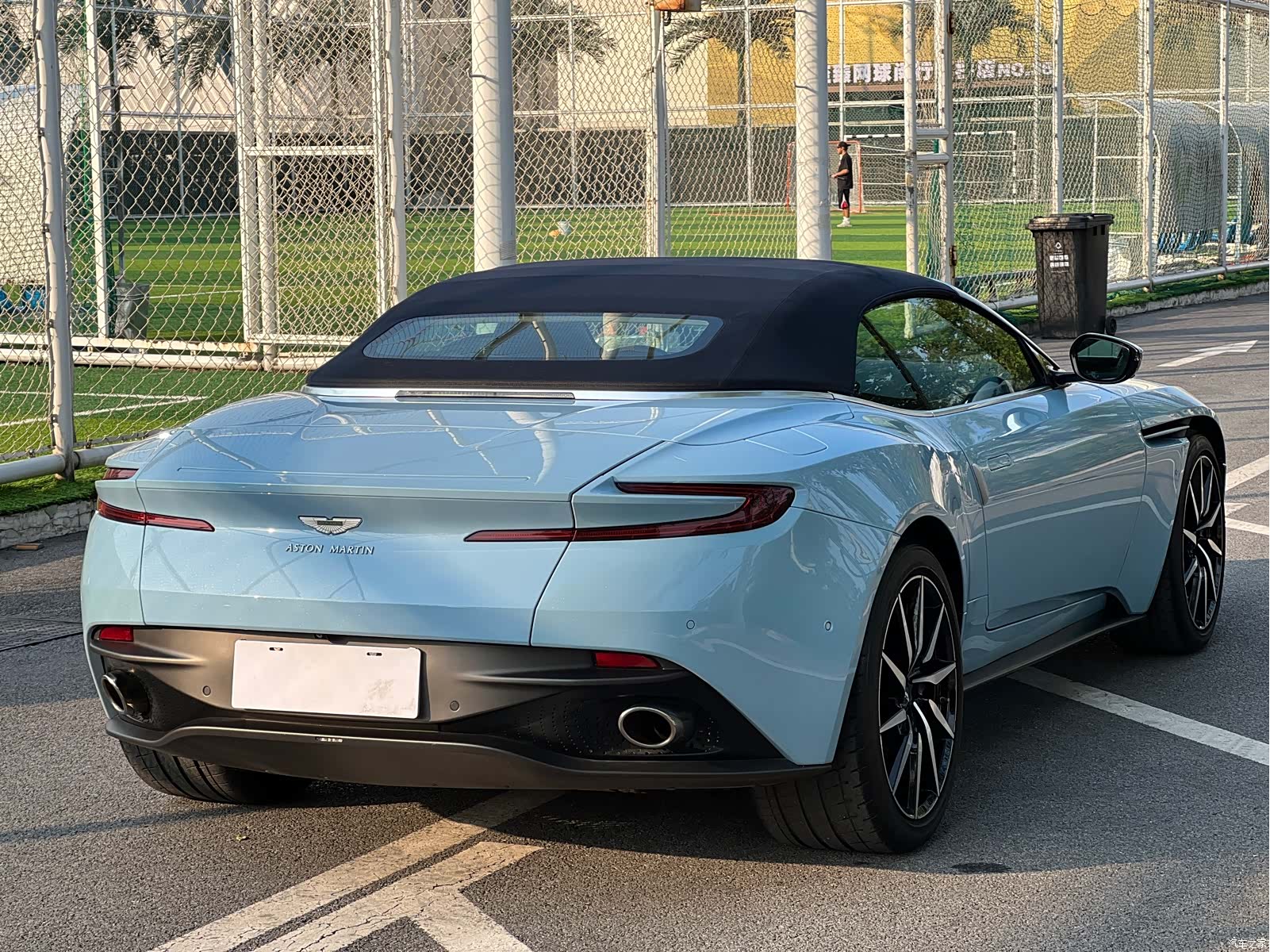 Aston Martin DB11, 2020 6