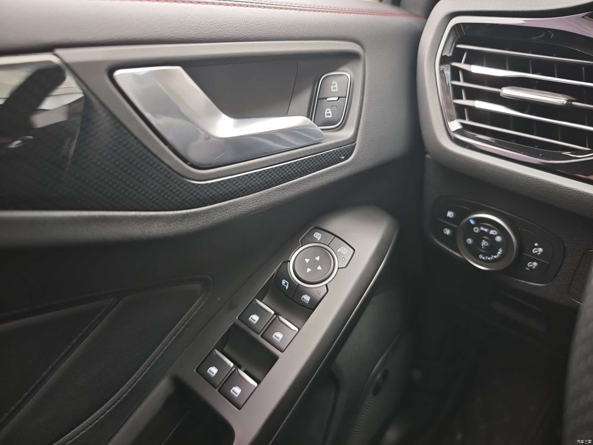 Ford Focus, 2022 14