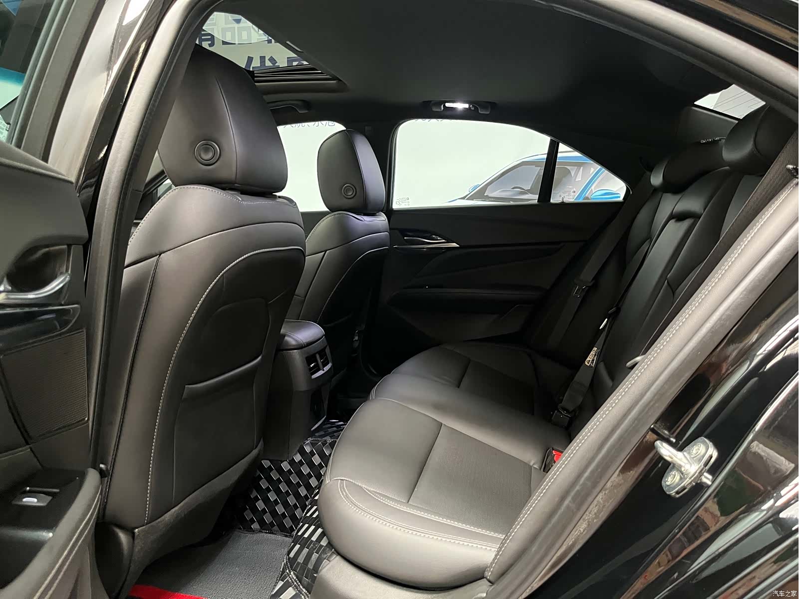 Cadillac CT4, 2024 13