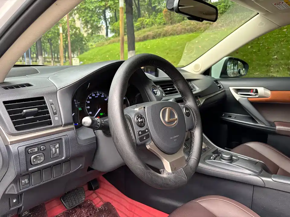 Lexus CT