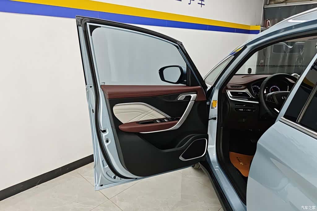 Geely Jiaji, 2022 7
