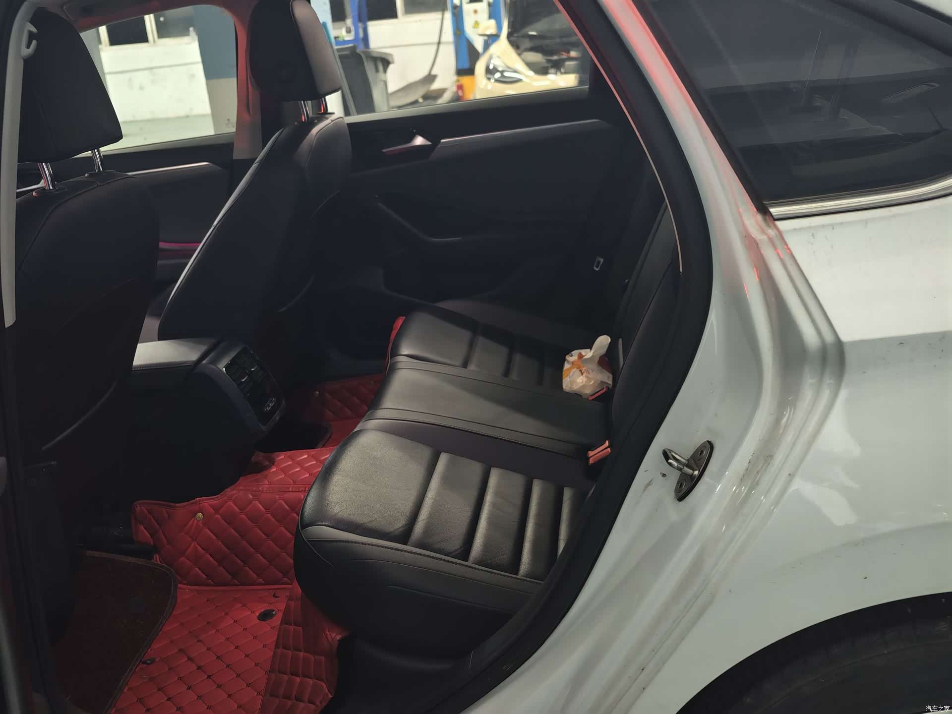 Volkswagen Sagitar, 2021 6