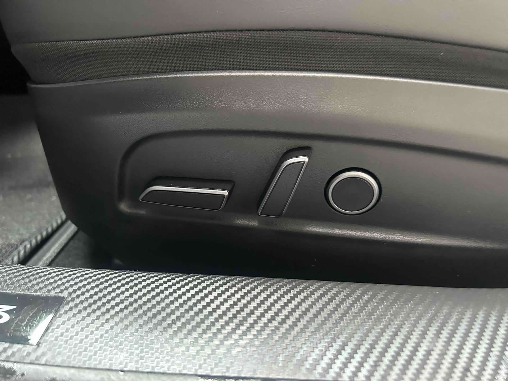 Tesla Model 3, 2025 15