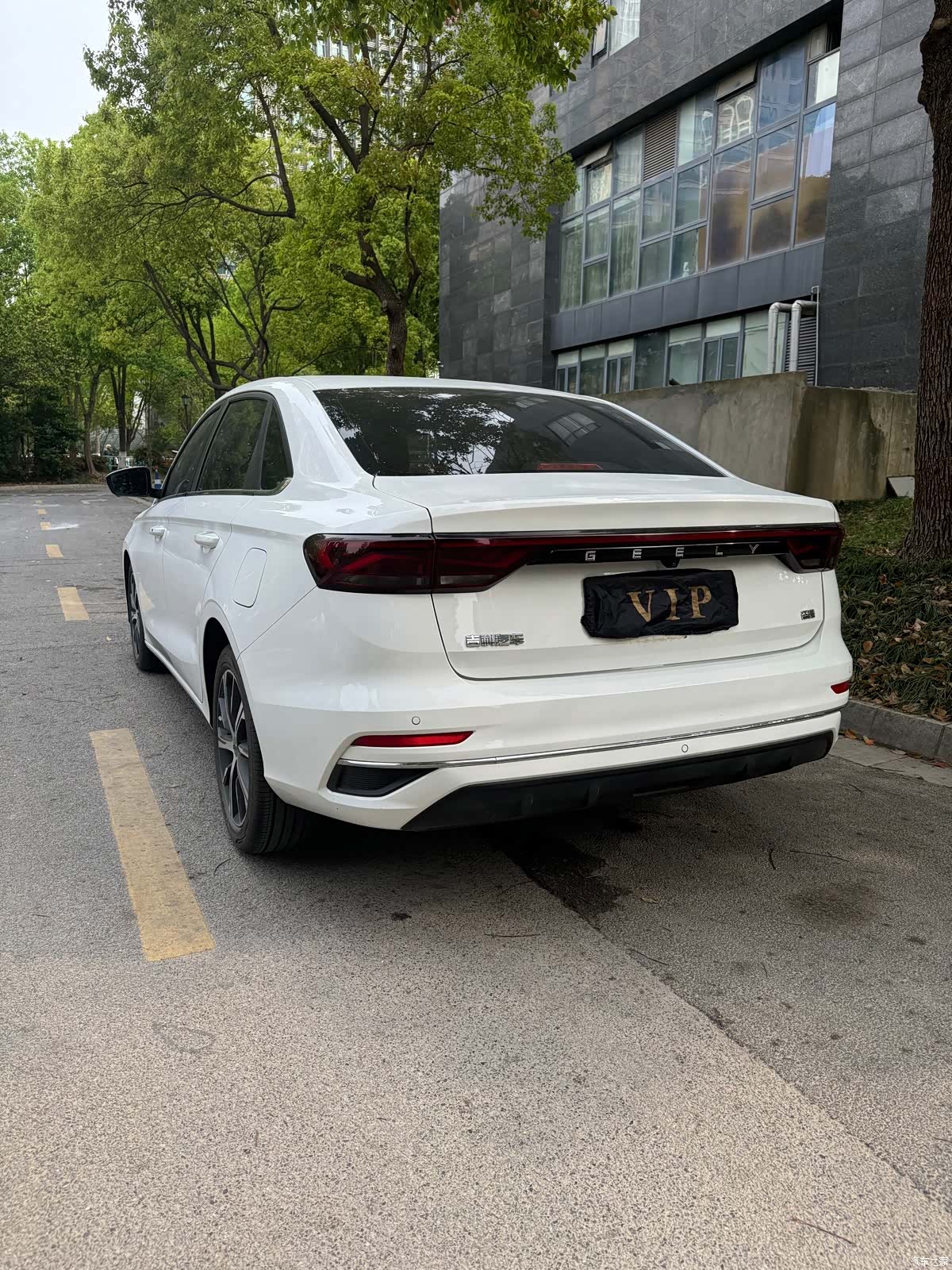 Geely Emgrand, 2022 16
