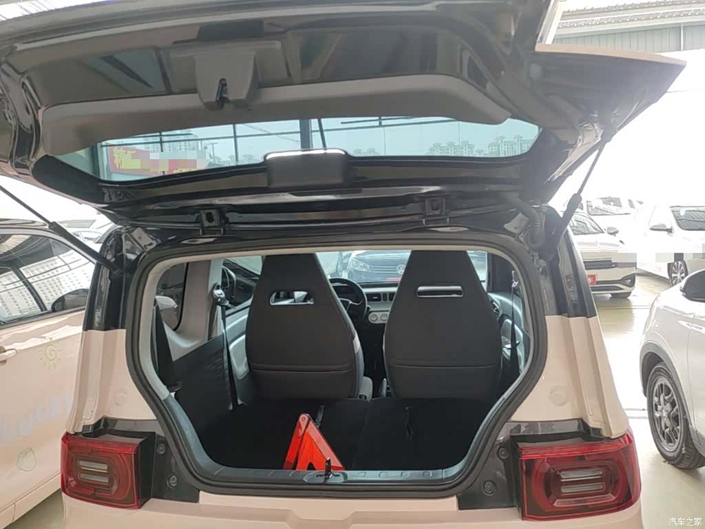 Wuling MINIEV, 2022 19