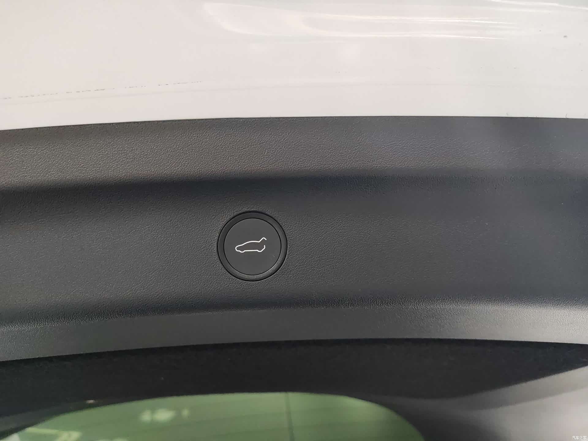 Tesla Model Y, 2024 13
