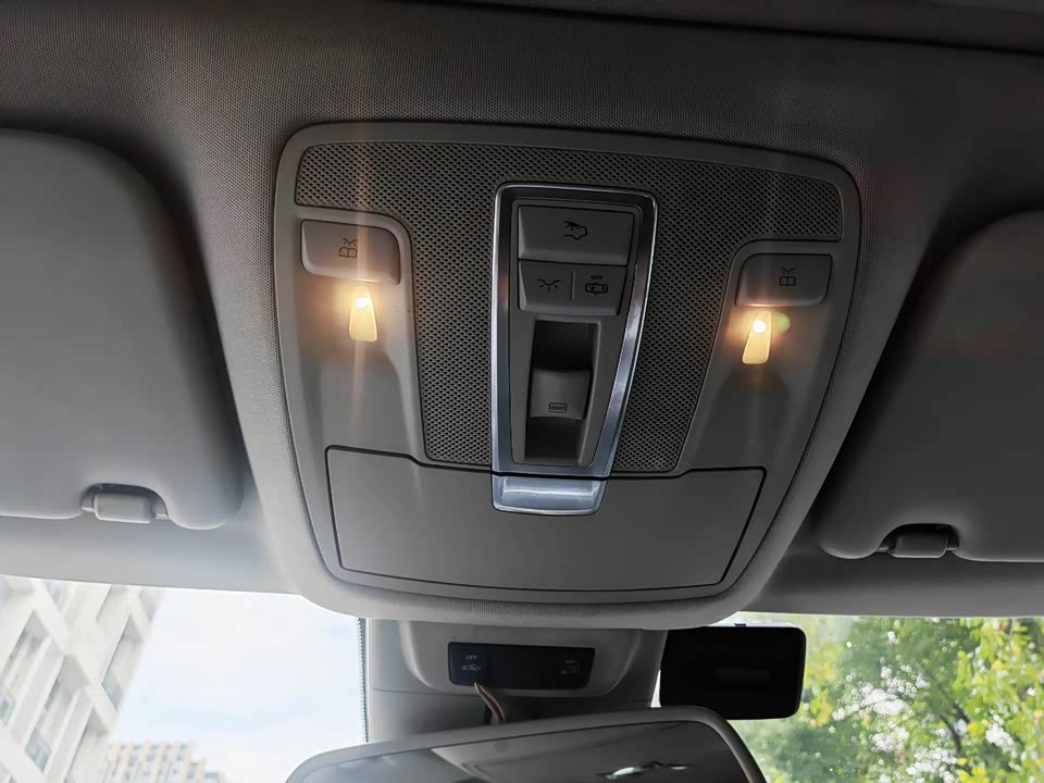 Mercedes-Benz M class