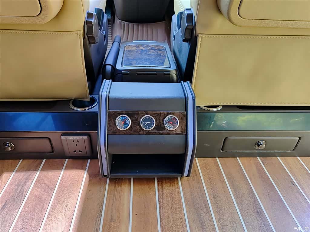 Volkswagen 7, 2018 10