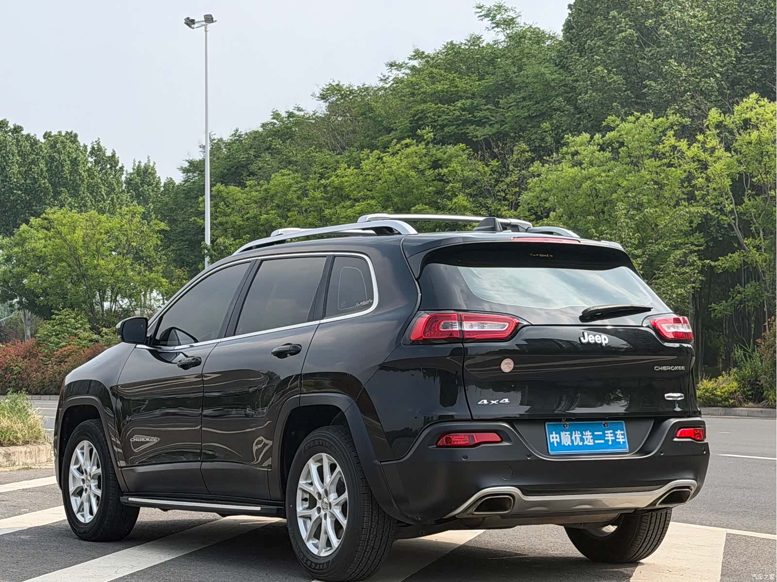 Jeep Cherokee, 2017 13