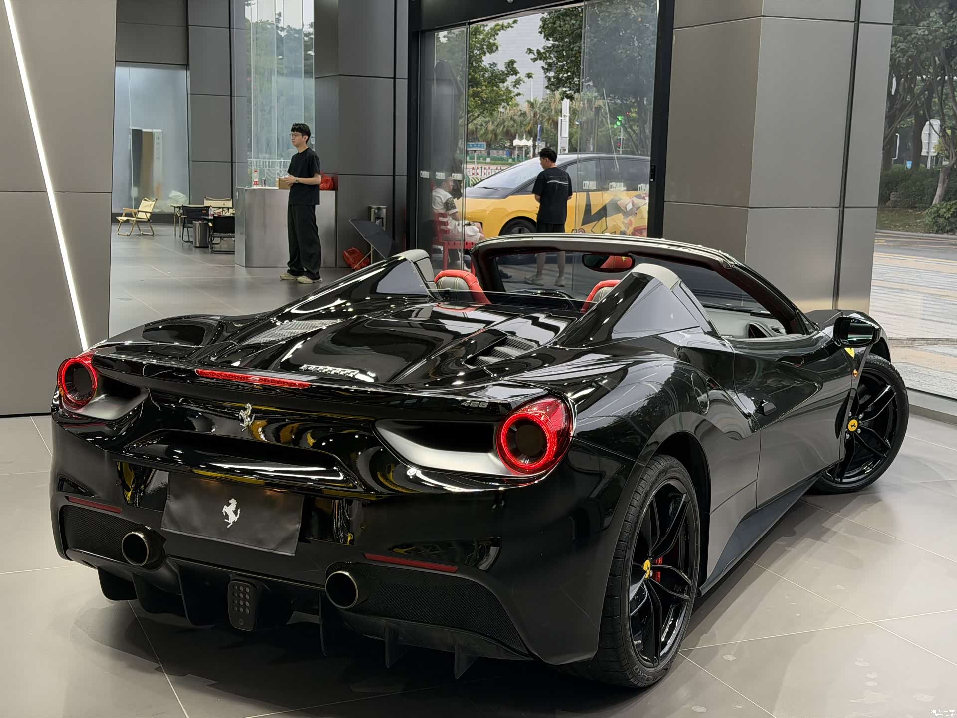 Ferrari 488, 2020 3