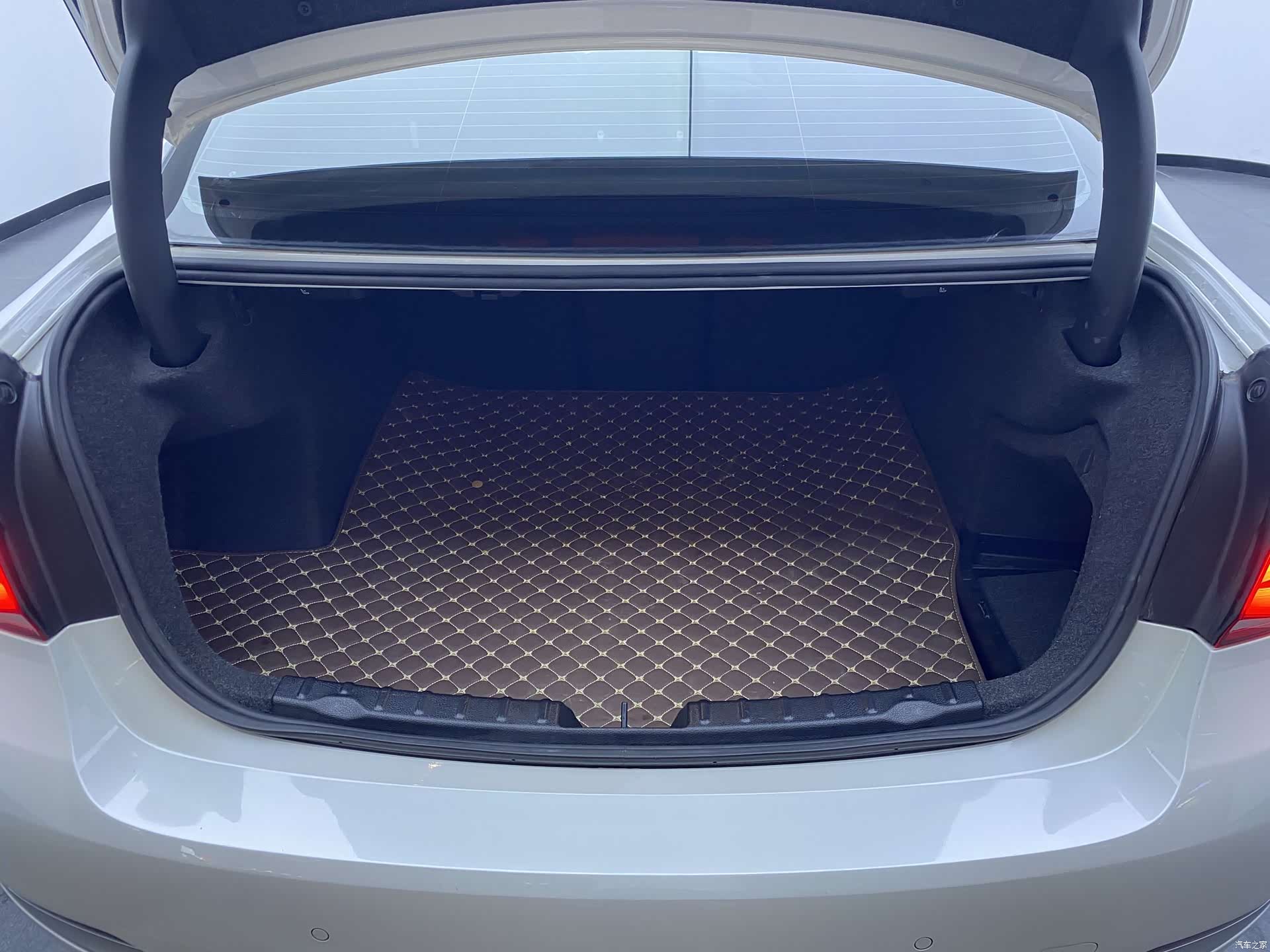 BMW 3 Series, 2018 14