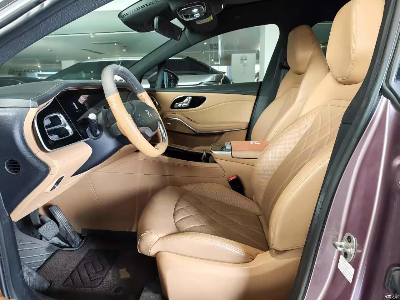 Rising Auto R7, 2024 4