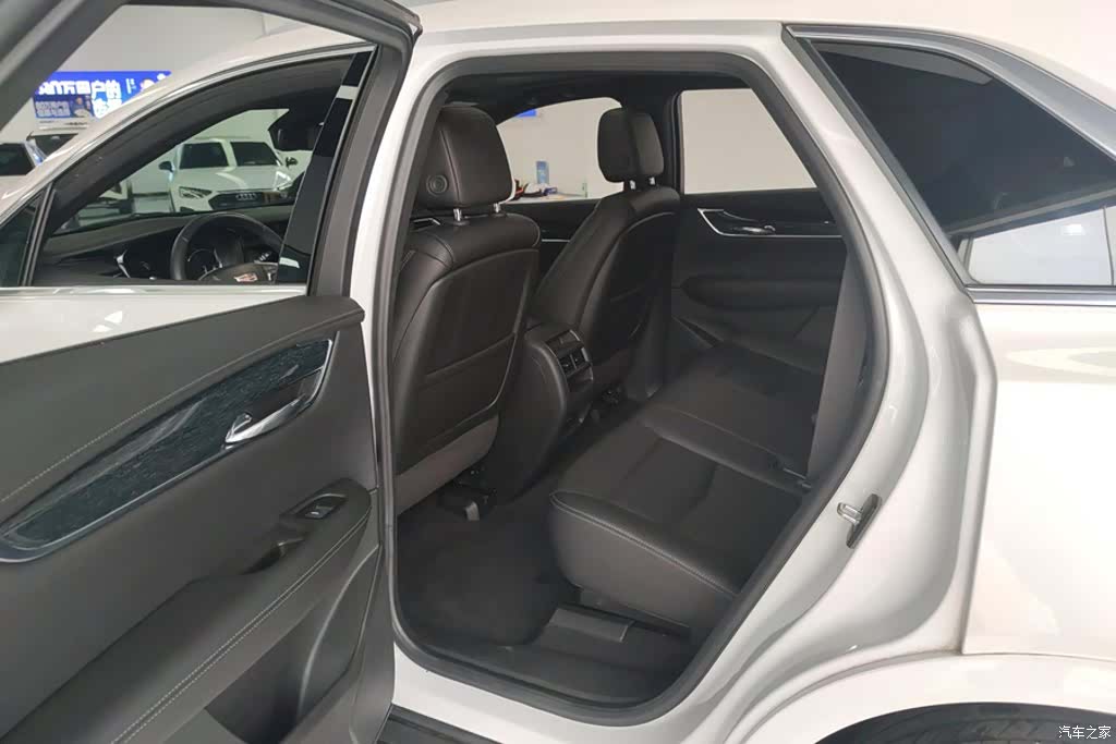 Cadillac XT5, 2024 11