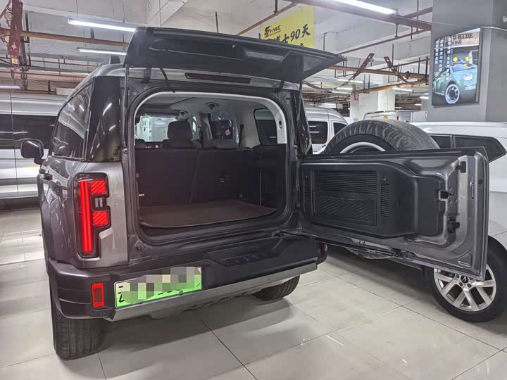 BAIC Off-road BJ40 EREV 2025 biao zhun ban