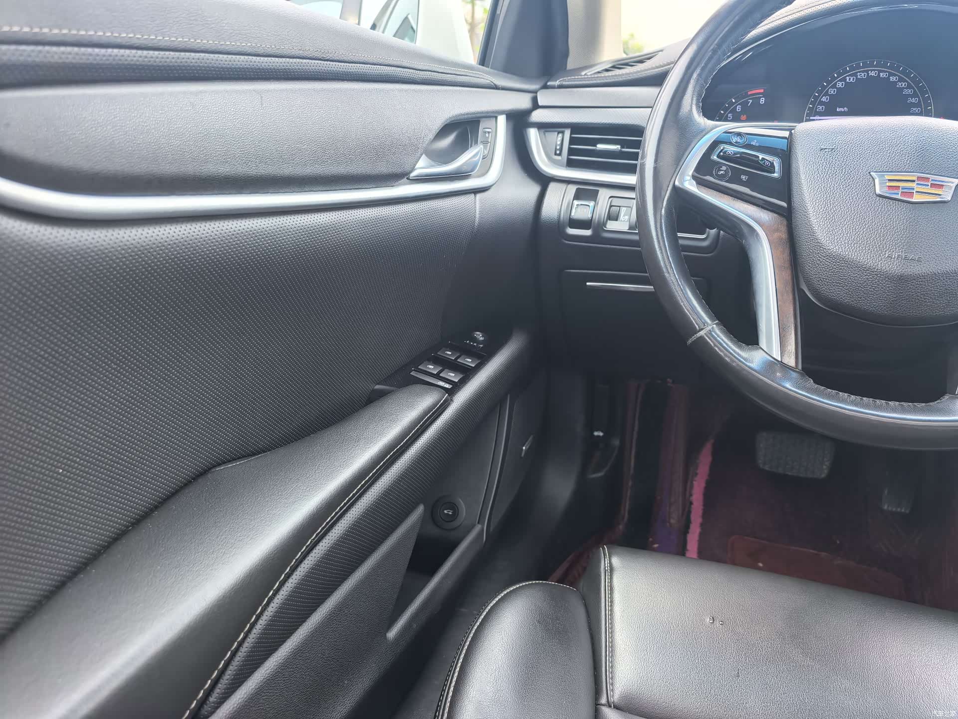 Cadillac XTS, 2018 13