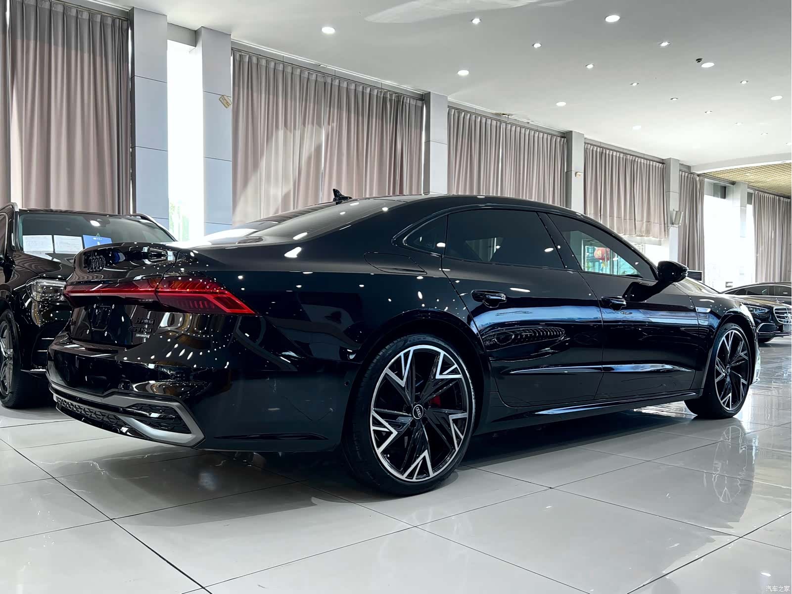 Audi A7L, 2025 4