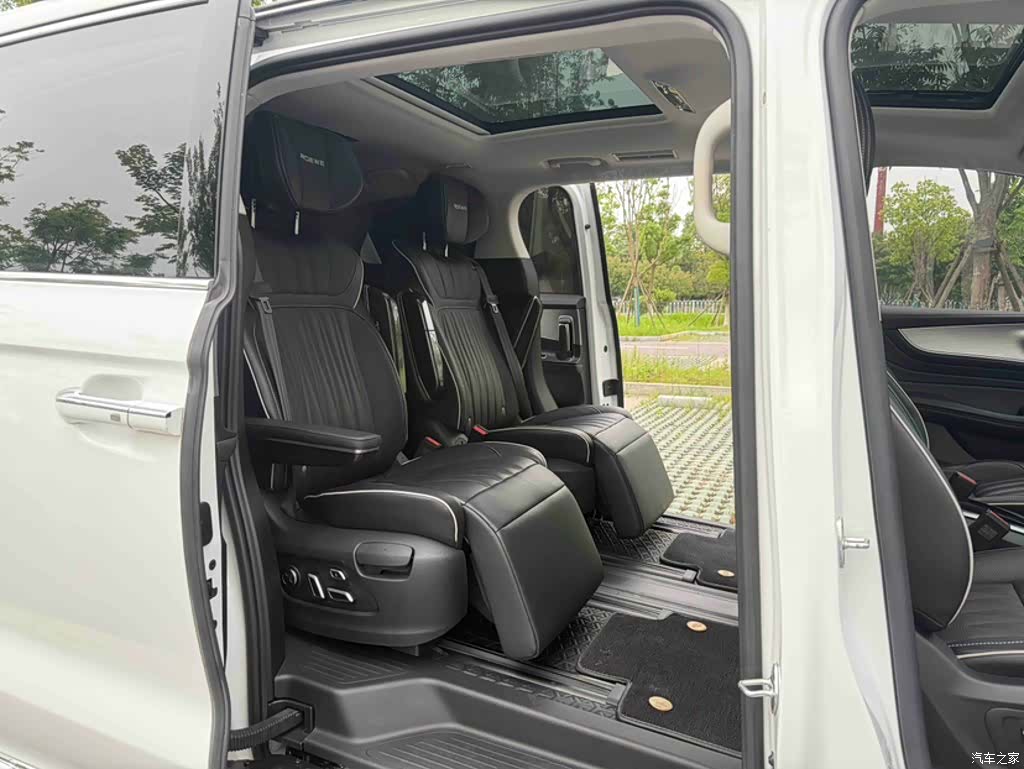 Roewe iMAX8, 2021 2