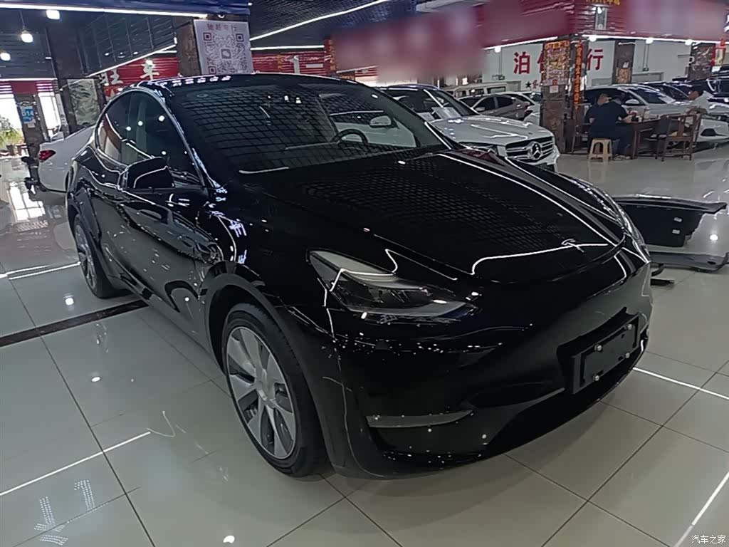 Tesla Model Y, 2021 4