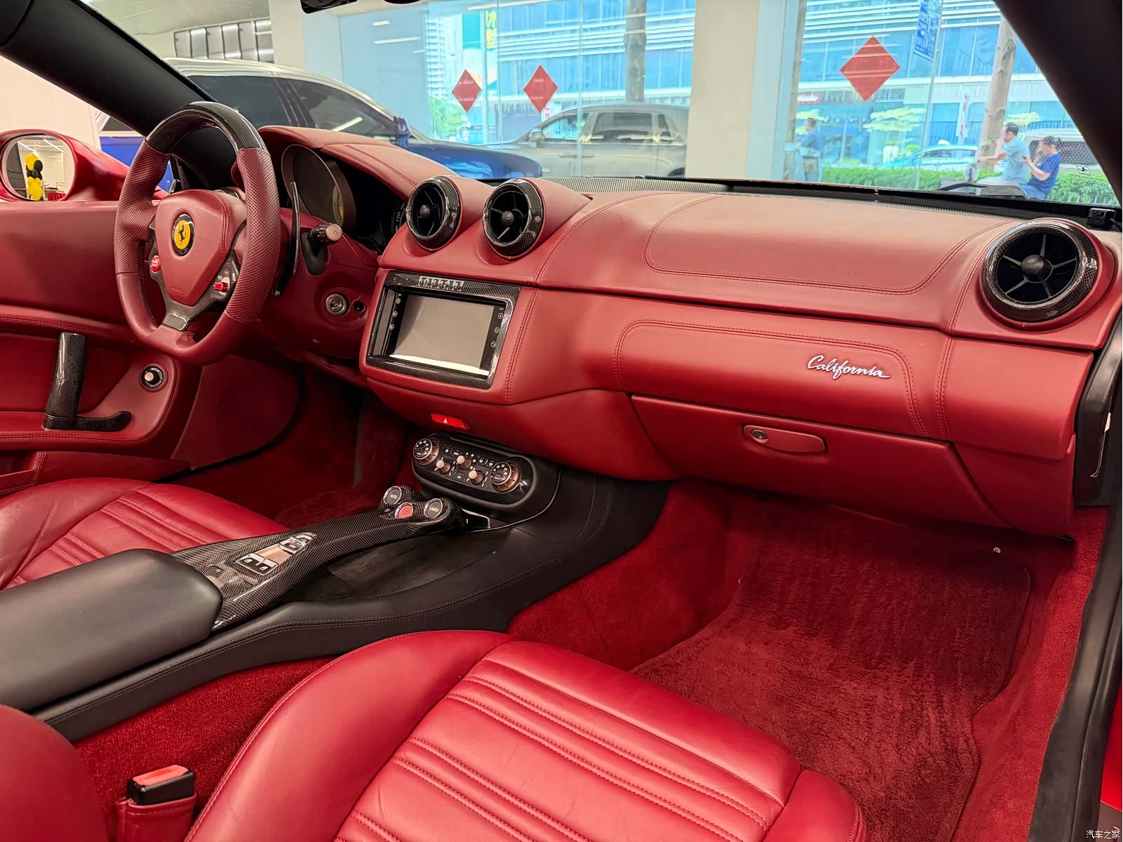 Ferrari California, 2013 9