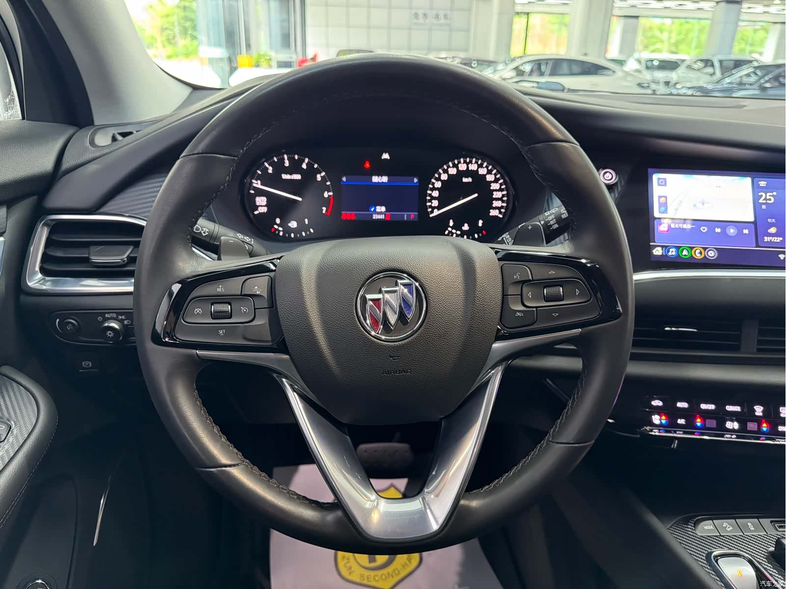 Buick Enclave, 2023 10