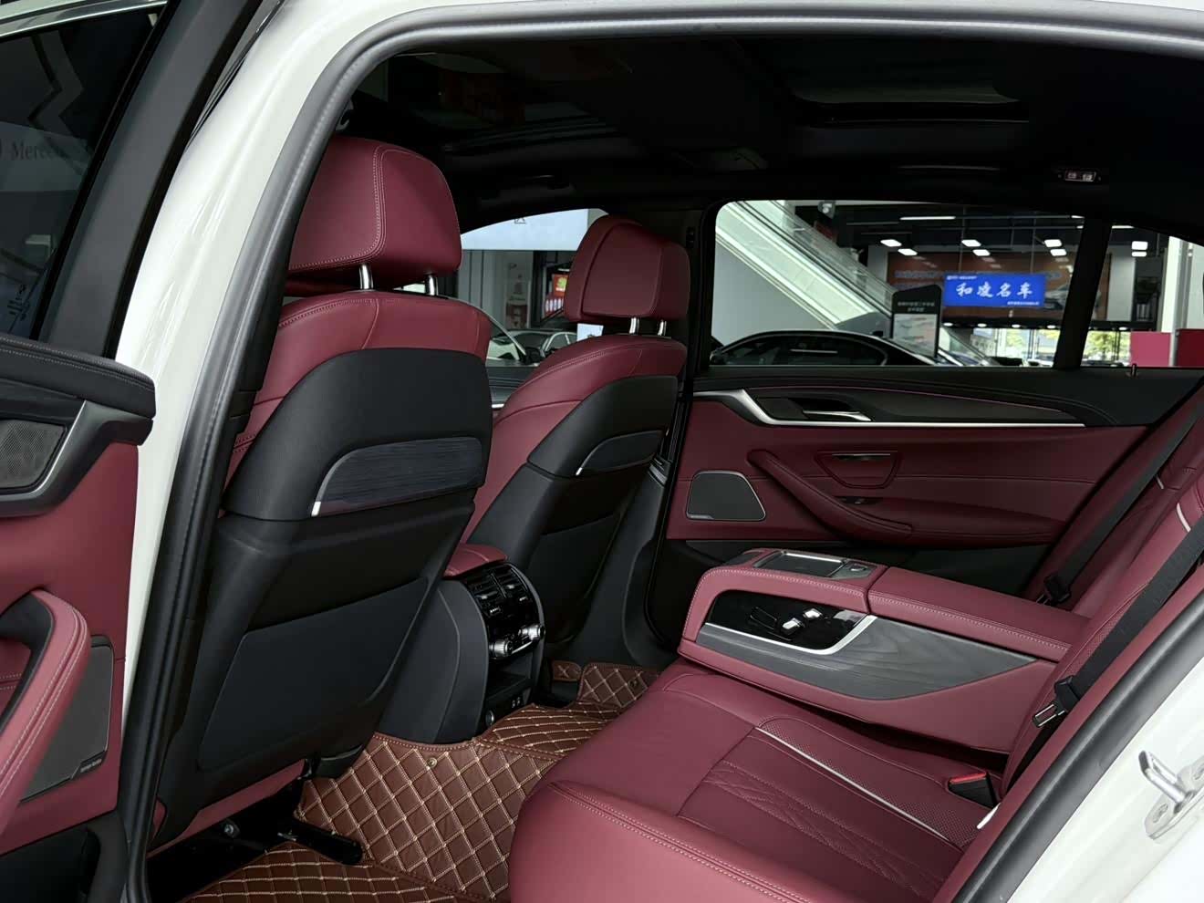 BMW 5 Series, 2023 12