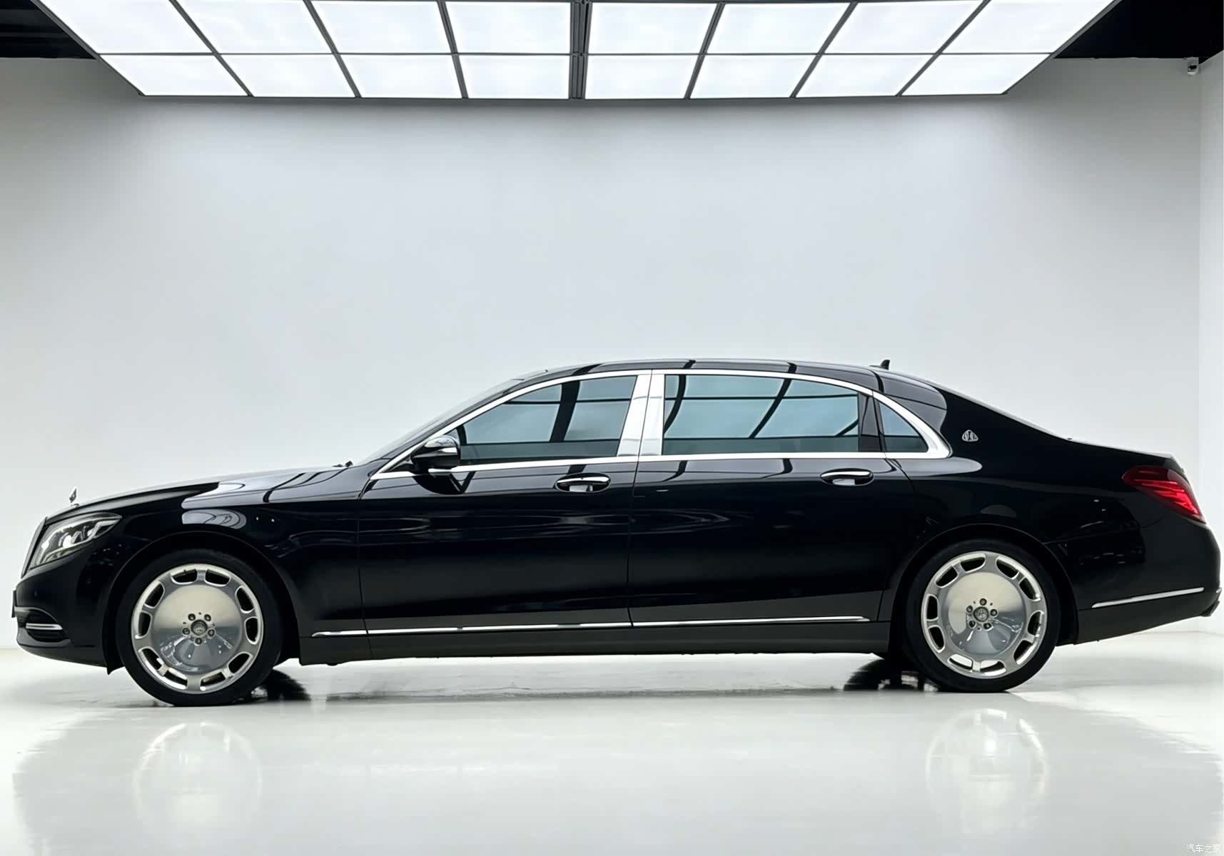 Maybach S-Class, 2015 3