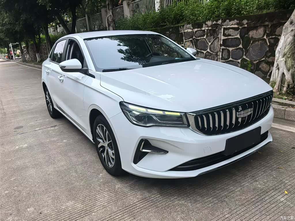 Geely Emgrand, 2024 4