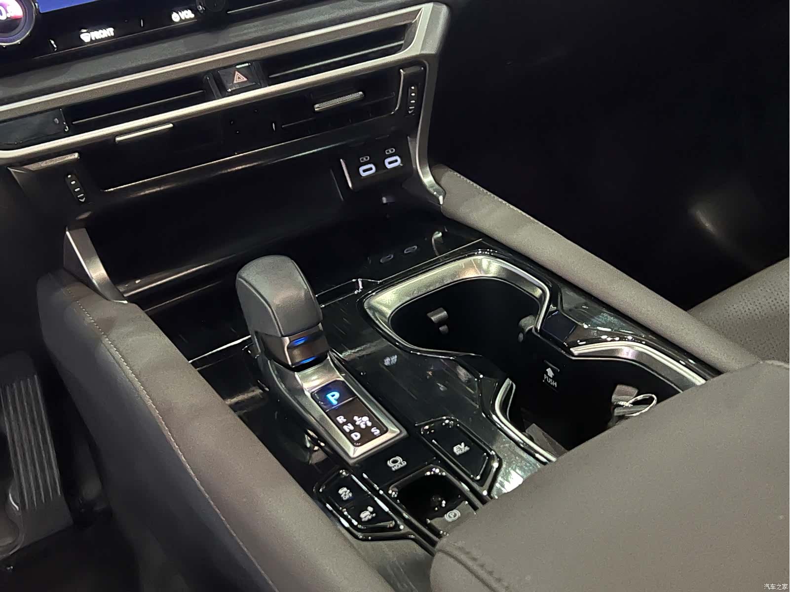 Lexus RX, 2023 12