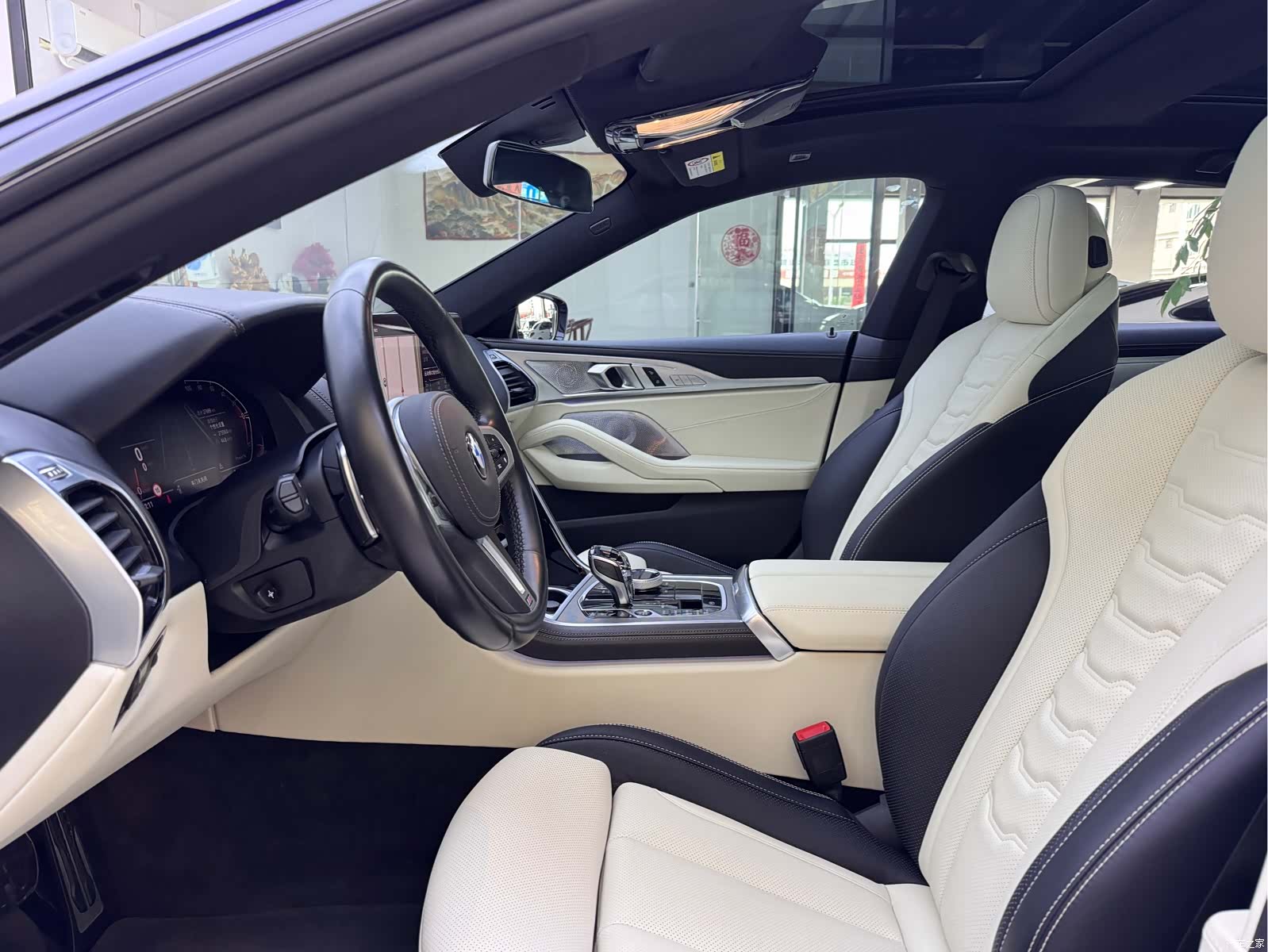 BMW 8 Series, 2023 4