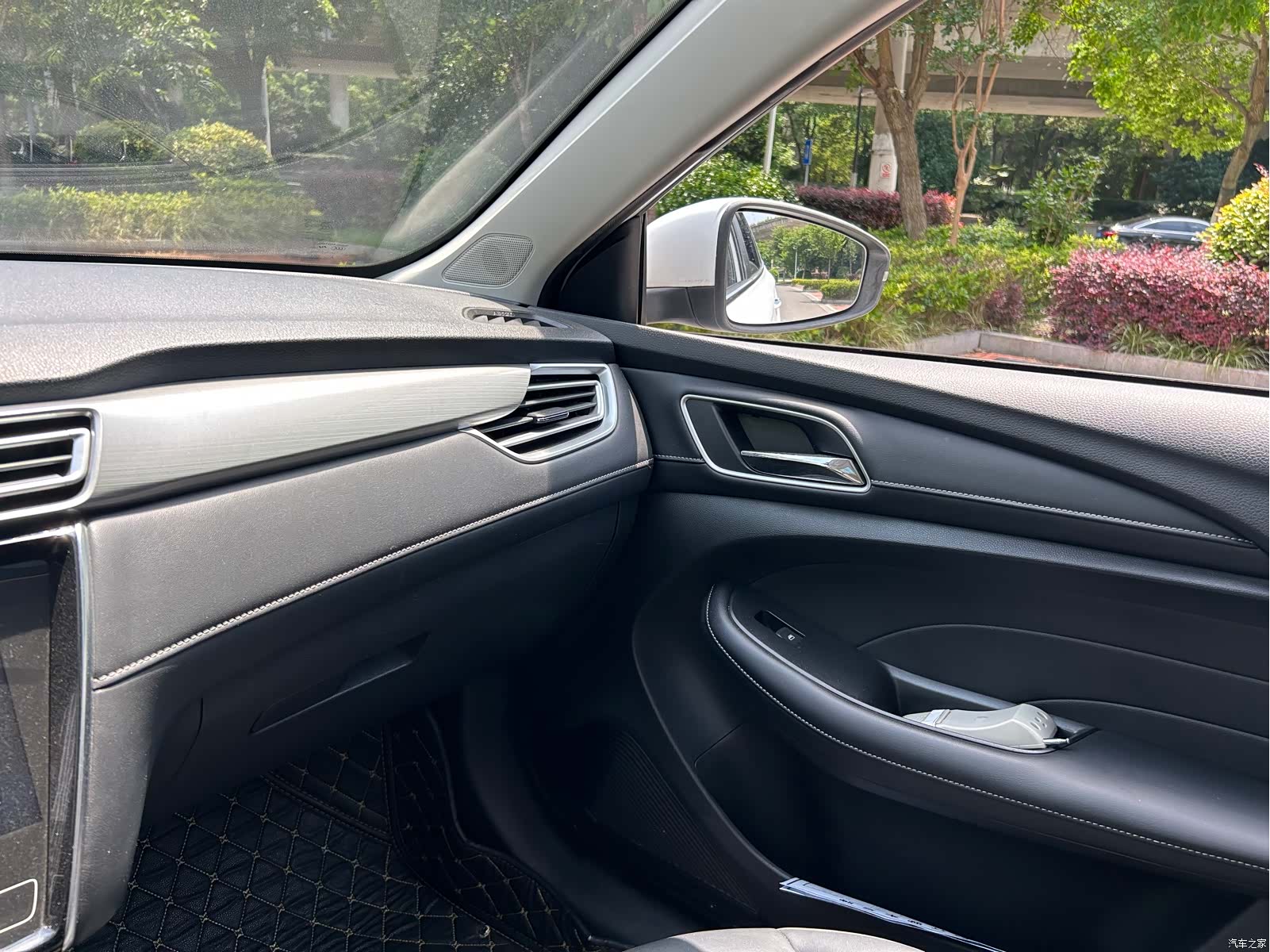 Roewe i5, 2019 15