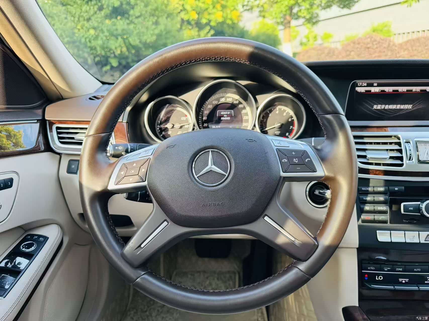 Mercedes-Benz E-Class, 2014 9