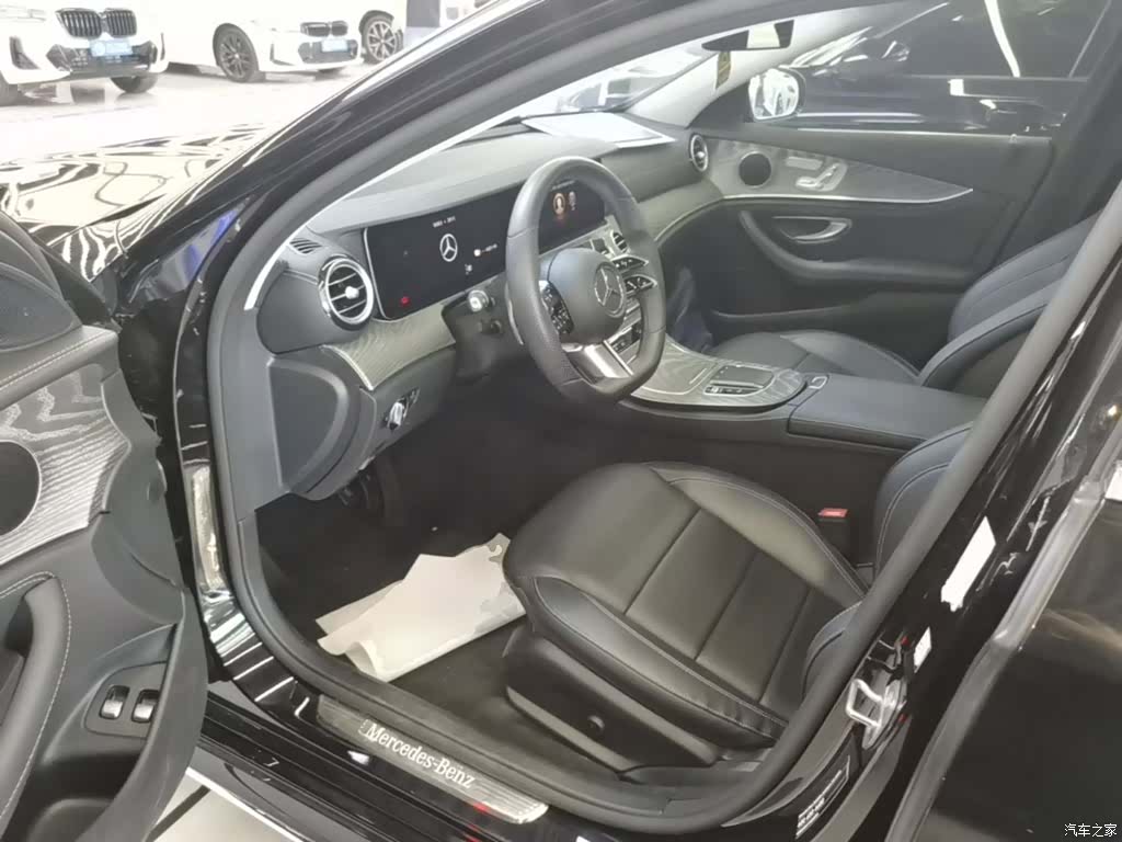 Mercedes-Benz E-Class, 2022 16