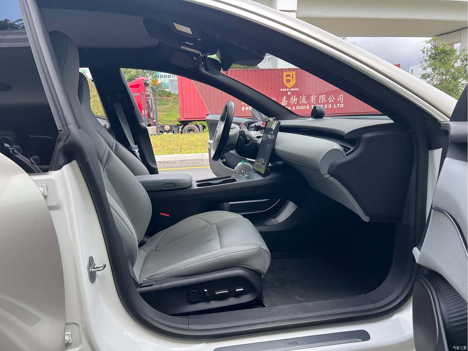 NIO ET5, 2024 12