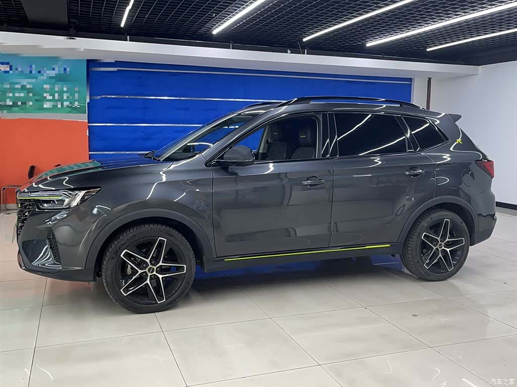 Roewe RX5, 2022 25