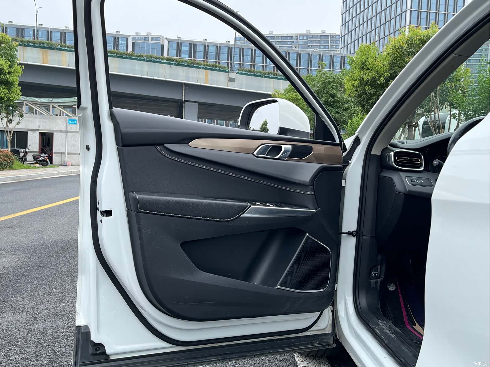 Lynk & Co 01, 2018 13