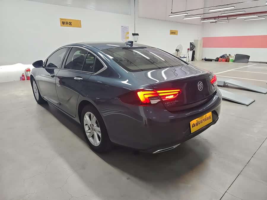 Buick Regal 2020, фото 3