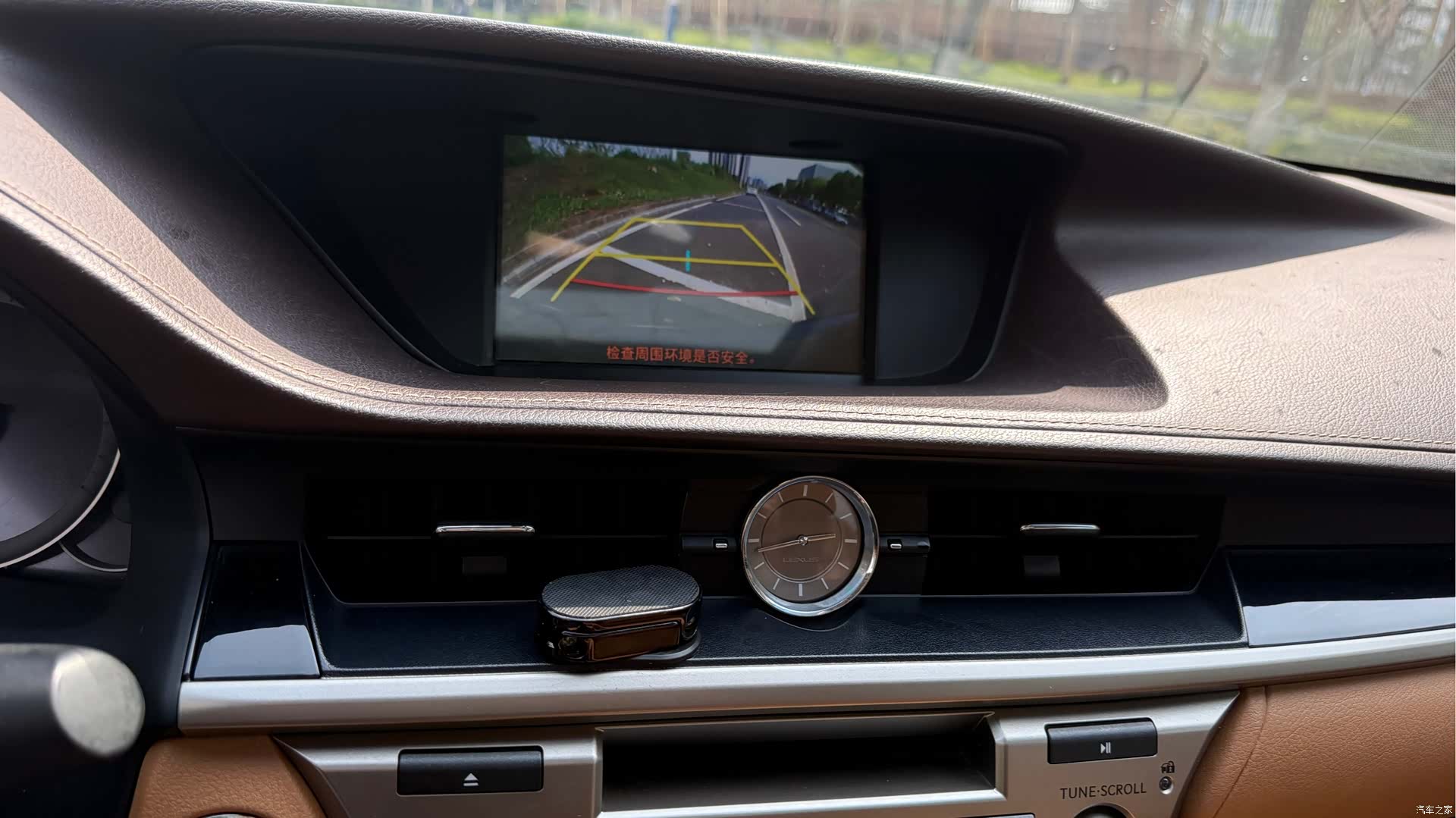 Lexus ES, 2018 16