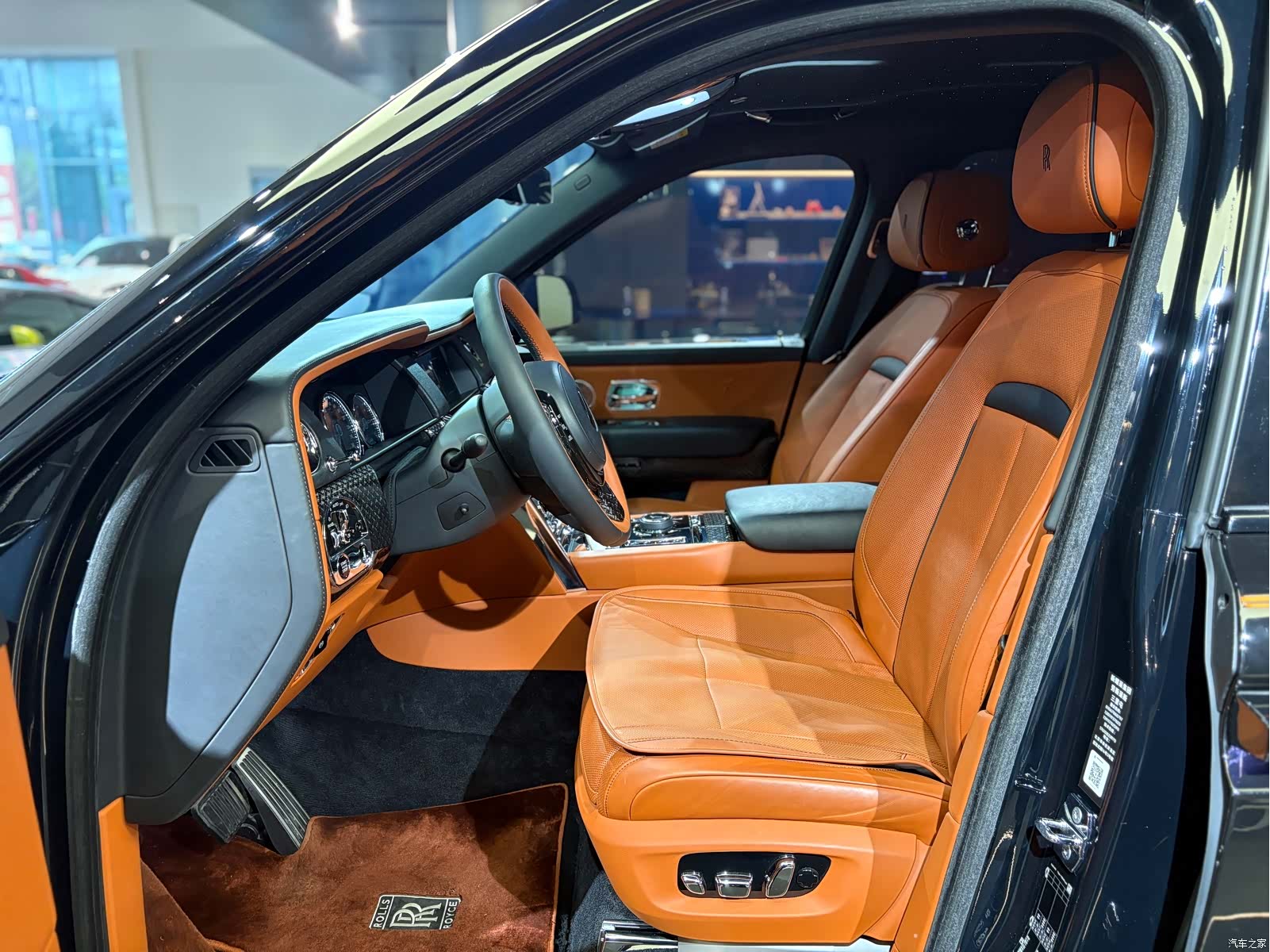Rolls-Royce Cullinan, 2020 9