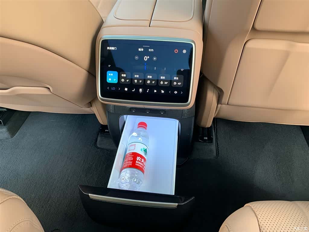 NIO L90, 2025 14