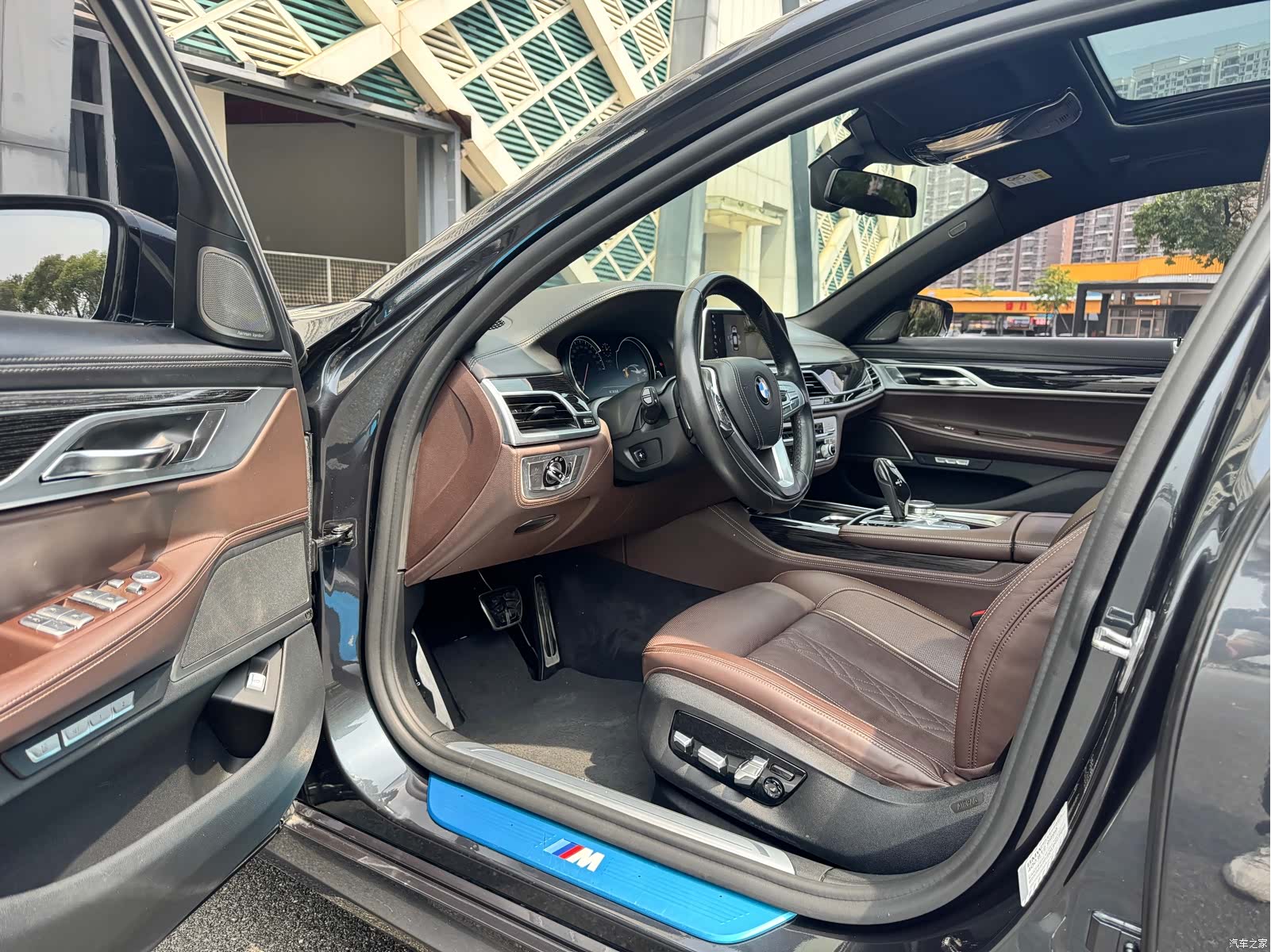 BMW 7 Series, 2018 все фото