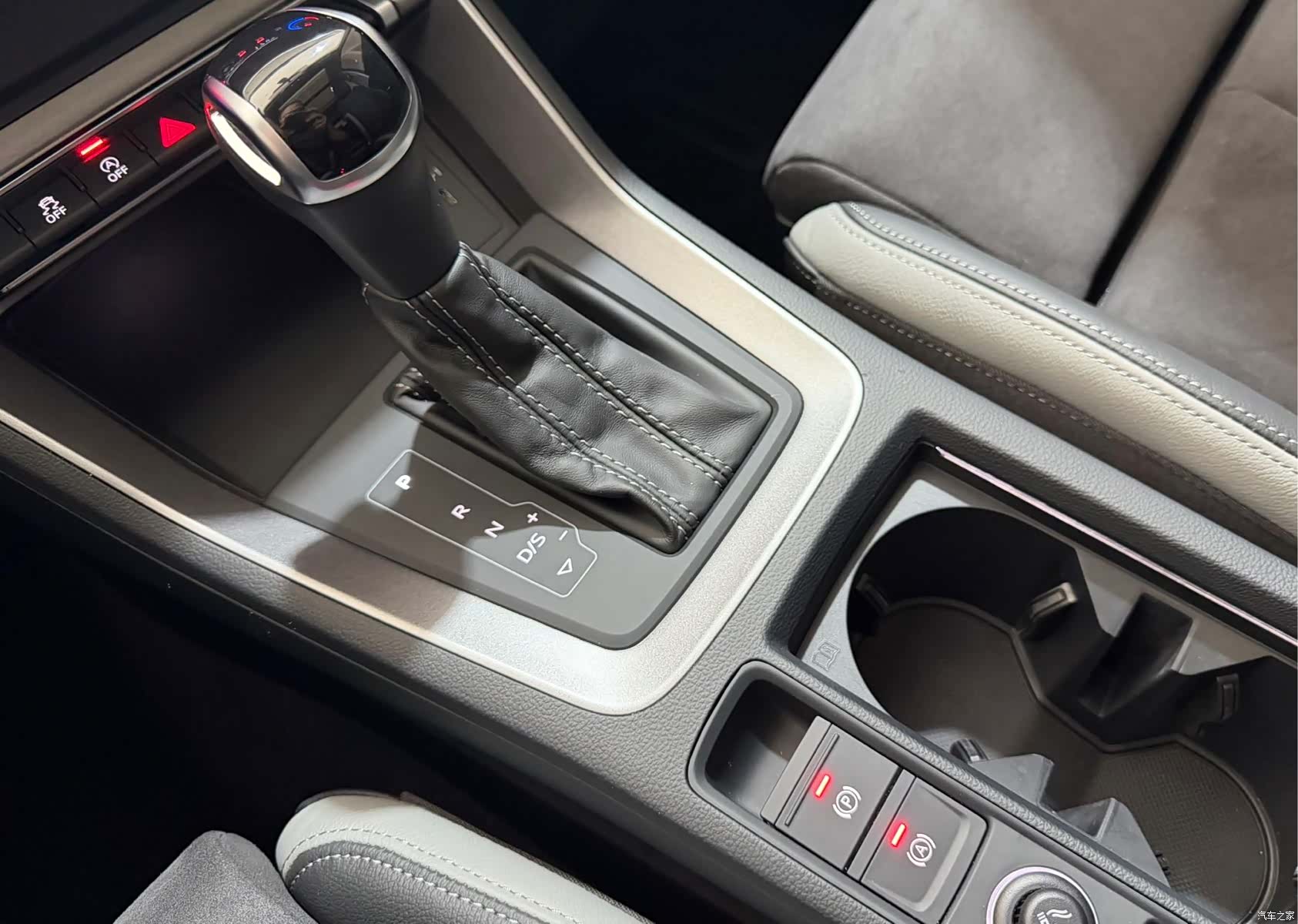 Audi Q3, 2023 14