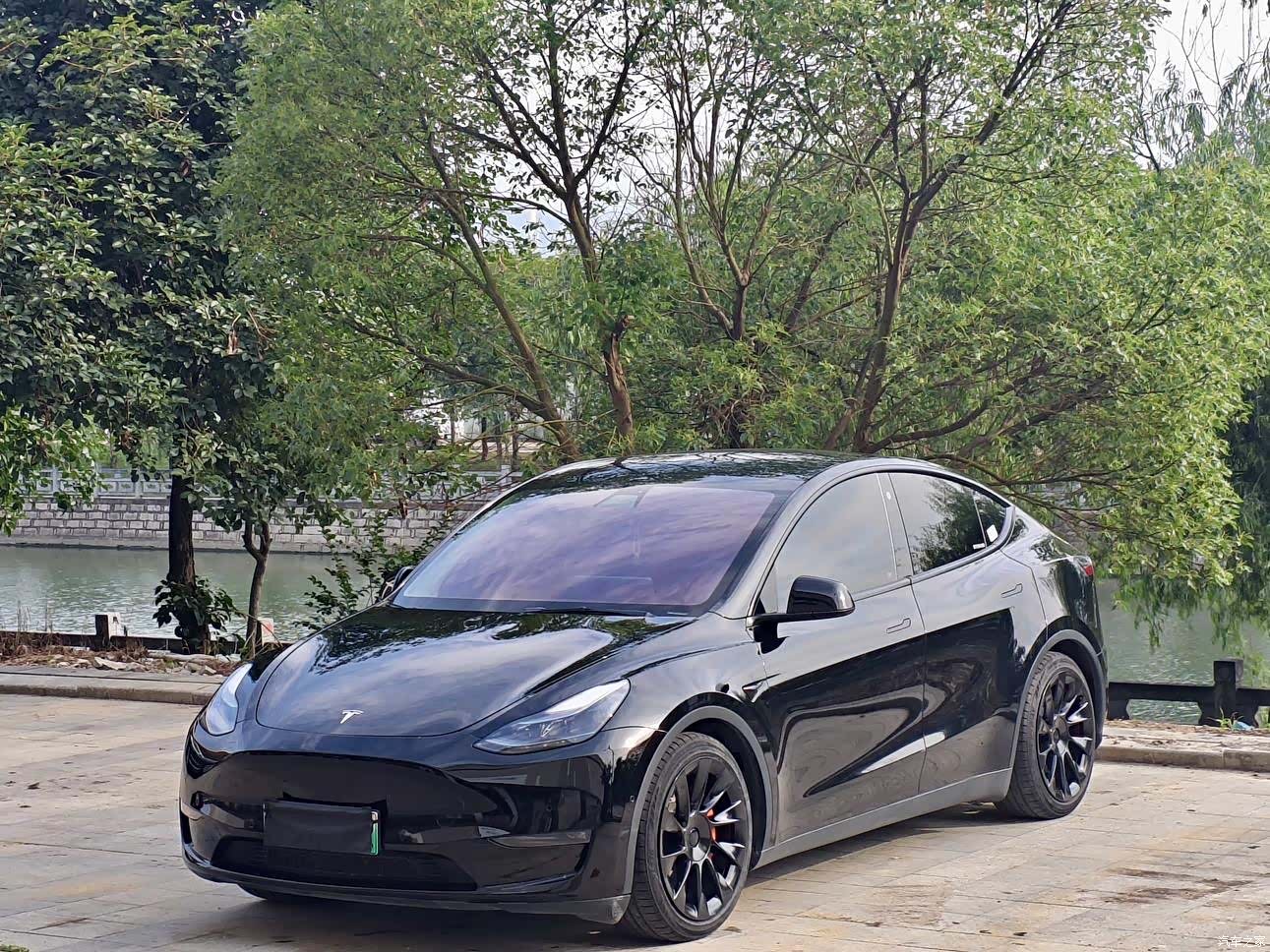 Tesla Model Y, 2022 1